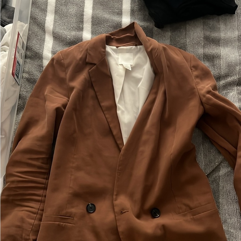 H&M Rusty Brown Blazer - Picture 2 of 3